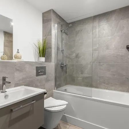 2br, Free & Secure Parking Retreat, 2br With Free Secure Parking, Near Historic Centre * York
