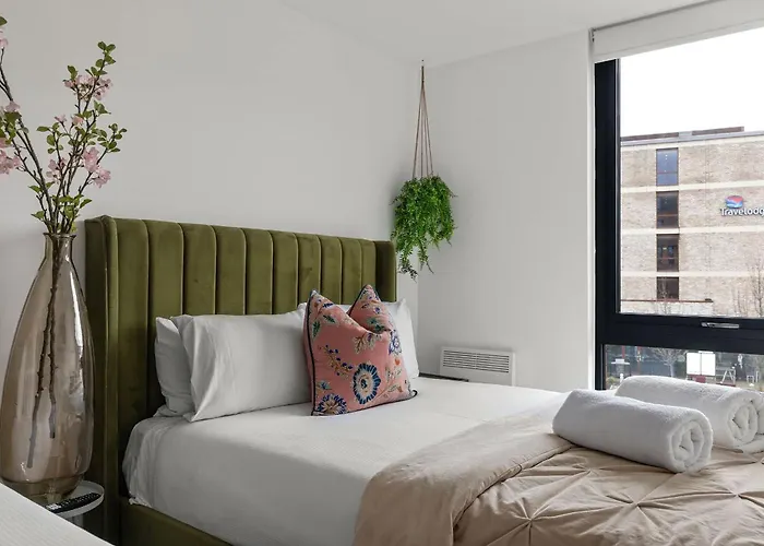 2br, Free & Secure Parking Retreat, 2br With Free Secure Parking, Near Historic Centre York