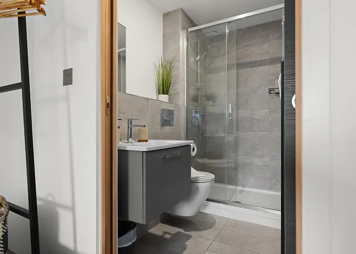 2br, Free & Secure Parking Retreat, 2br With Free Secure Parking, Near Historic Centre York