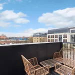 Apartamento 2br, Free & Secure Parking Retreat, 2br With Free Secure Parking, Near Historic Centre York