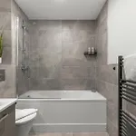 2br, Free & Secure Parking Retreat, 2br With Free Secure Parking, Near Historic Centre *