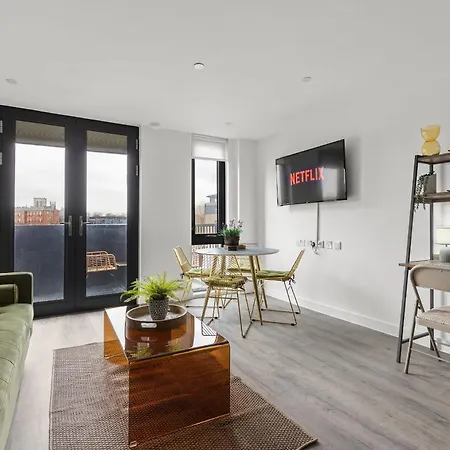 2br, Free & Secure Parking Retreat, 2br With Free Secure Parking, Near Historic Centre Apartament *