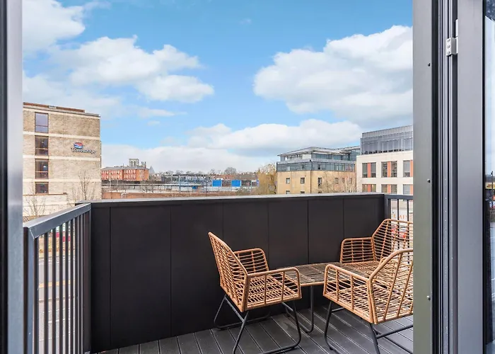 2br, Free & Secure Parking Retreat, 2br With Free Secure Parking, Near Historic Centre York